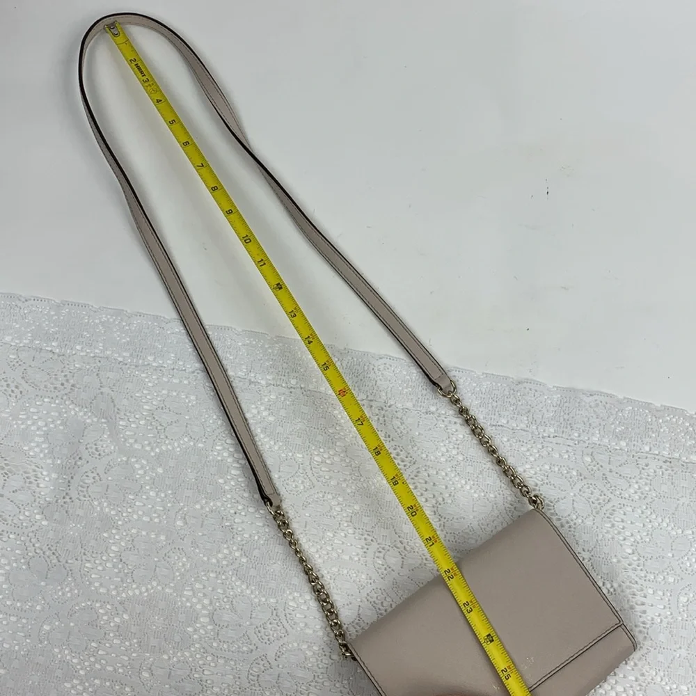 Kate Spade Creme Saffiano Leather Crossbody Bag Gold chain strap Flap snap close - Picture 14 of 15